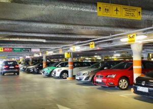 Why Travelers Prefer Meet & Greet Parking Over Short-Term Car Parks? Top 5 Reasons! 1 Why Travelers Choose Meet & Greet Parking
